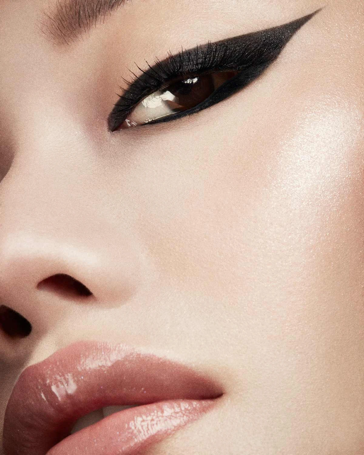 Flypencil Longwear Pencil Eyeliner — Cuz I'm Black 5 Flypencil Longwear Pencil Eyeliner — Cuz I'm Black - Image 5