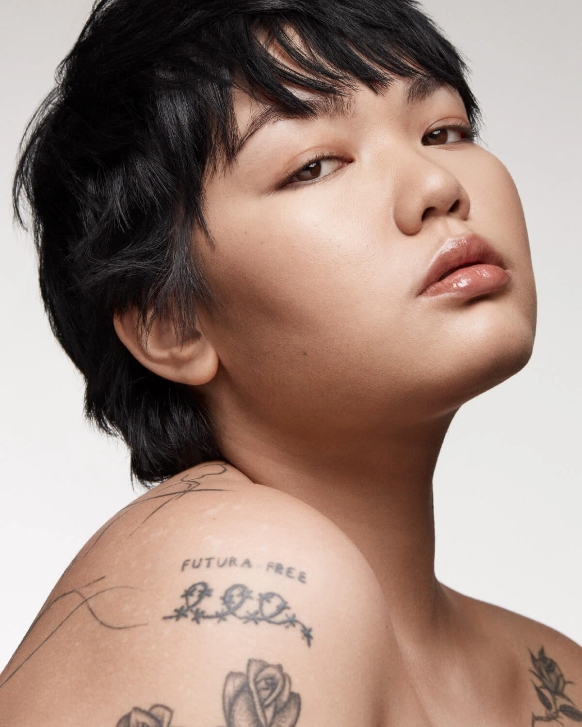 Pro Filt'r Mini Soft Matte Longwear Foundation — #210 - Image 3