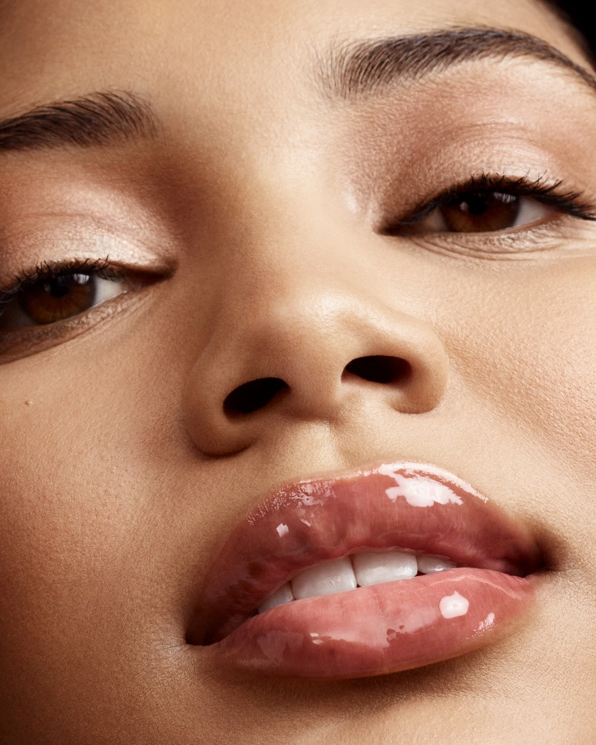 Gloss Bomb Heat Universal Lip Luminizer + Plumper — Glass Slipper 5 Gloss Bomb Heat Universal Lip Luminizer + Plumper — Glass Slipper - Image 5